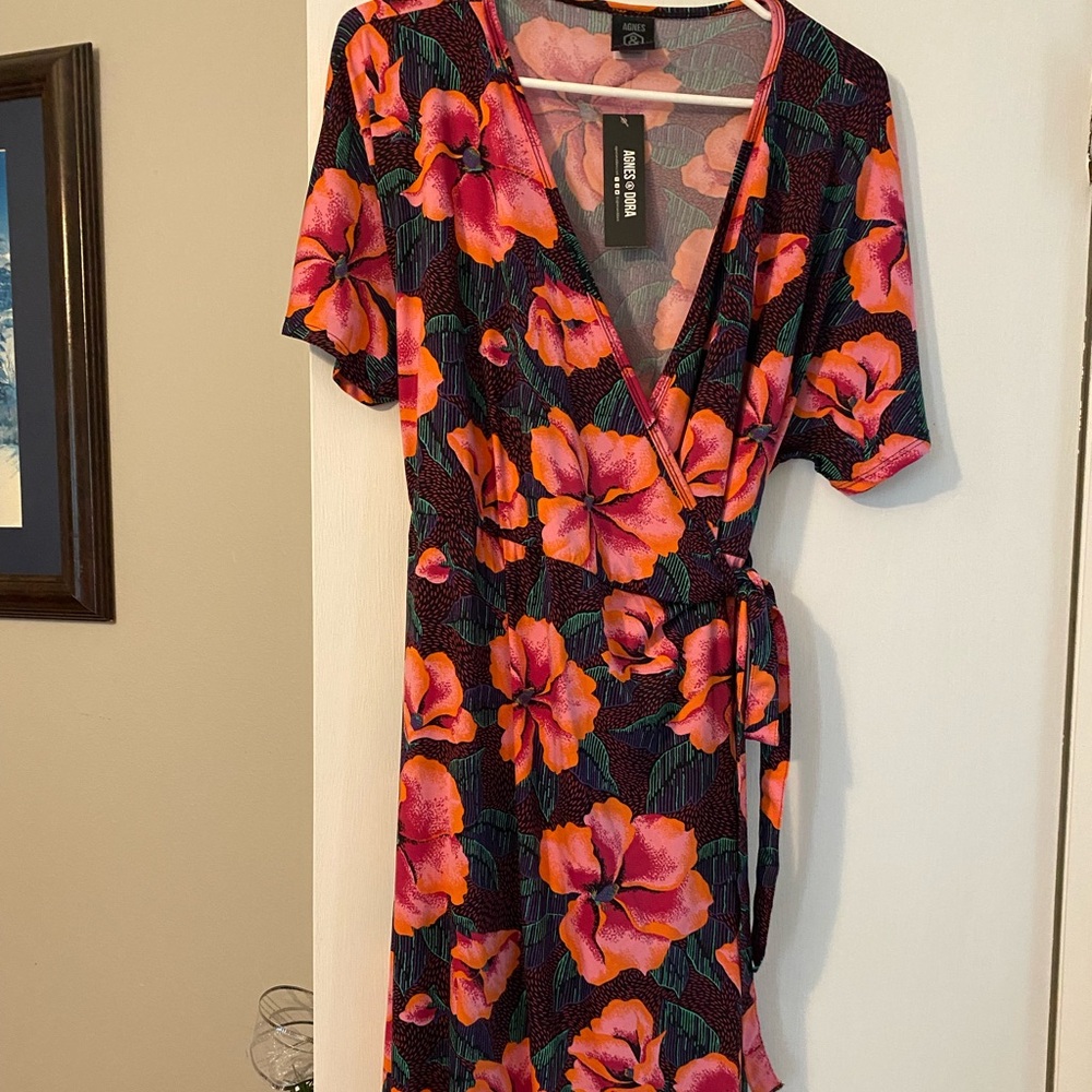 Beautiful dress wraps at the waist